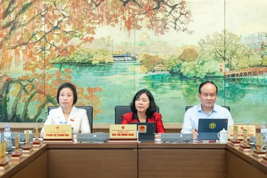 Quốc hội thảo luận về các dự án luật trong lĩnh vực giáo dục