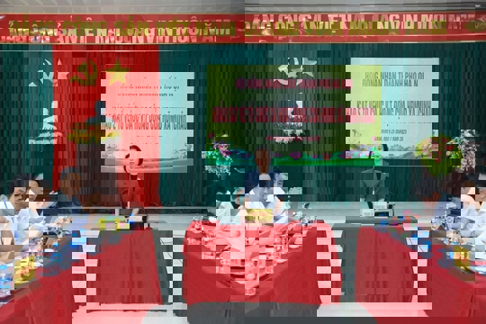 Thường trực HĐND thành phố Hà Nội khảo sát về tổ chức hoạt động của HĐND xã Minh Châu