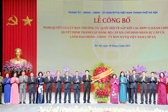 Lễ công bố Nghị quyết, Quyết định của Trung ương và Thành uỷ Hà Nội về thành lập 126 xã, phường mới của Thủ đô