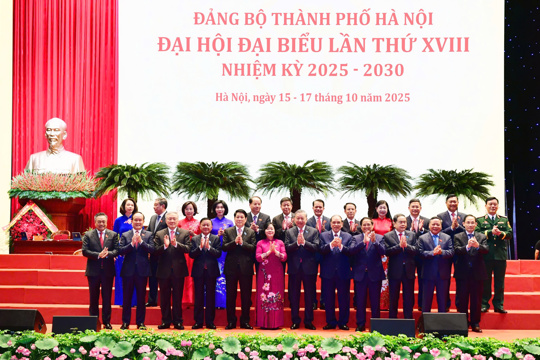 Toàn cảnh Đại hội đại biểu Đảng bộ thành phố Hà Nội lần thứ XVIII, nhiệm kỳ 2025-2030