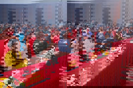 Phát huy truyền thống Cách mạng Tháng Tám, quyết tâm xây dựng Thủ đô giàu đẹp