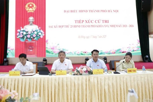 Tổ đại biểu số 10 HĐND thành phố Hà Nội tiếp xúc cử tri