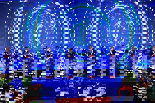 Chủ tịch HĐND Thành phố Phùng Thị Hồng Hà dự Lễ khởi công Khu Công viên công nghệ số và hỗn hợp