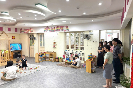 Ban Văn hóa - Xã hội HĐND phường Cửa Nam khảo sát công tác đầu năm học mới 