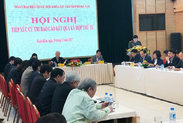 Tổng Bí thư Nguyễn Phú Trọng tiếp xúc cử tri quận Hoàn Kiếm 