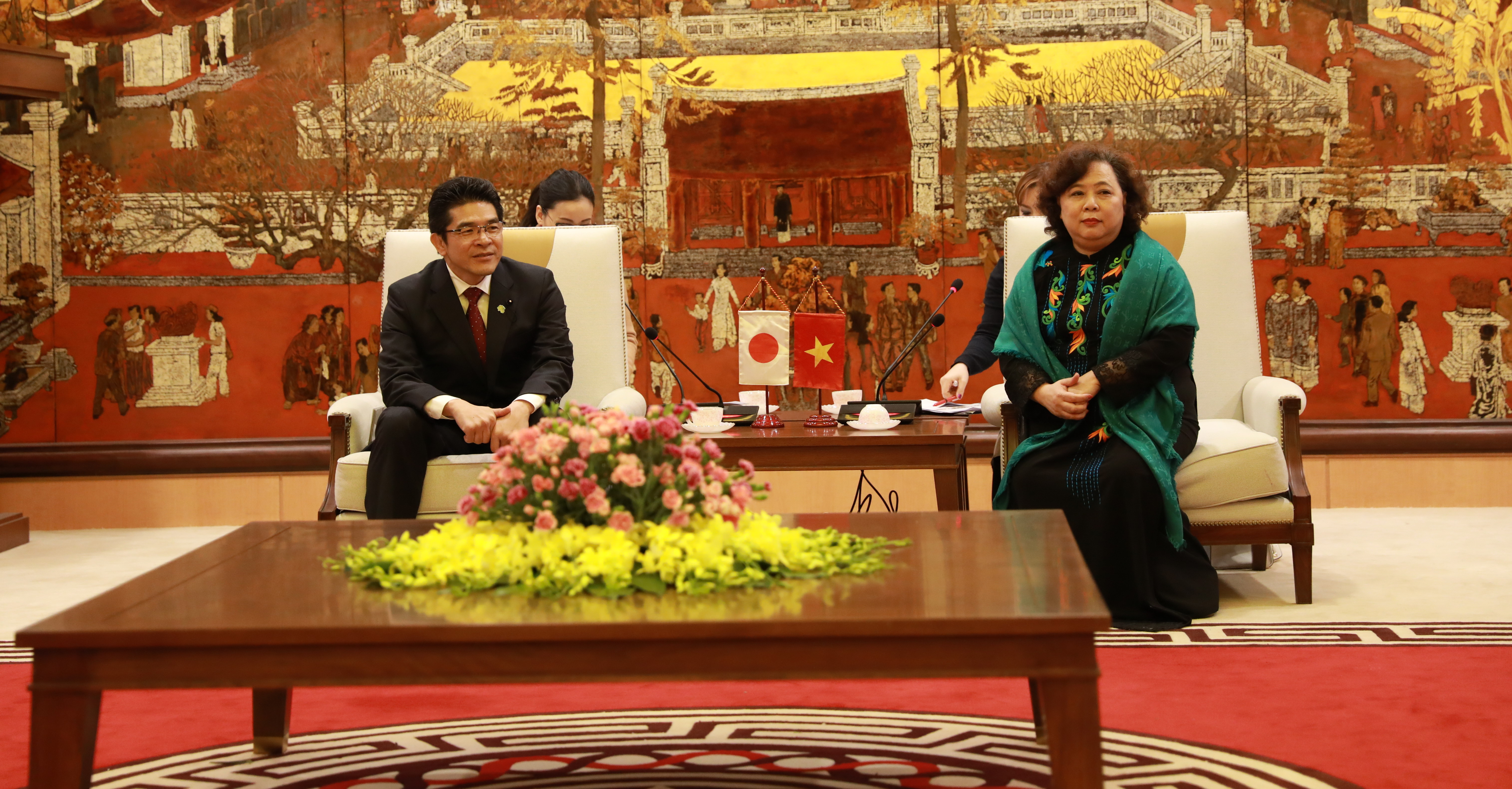 Chủ tịch HĐND TP Hà Nội Nguyễn Thị Bích Ngọc tiếp ngài Akira Higuchi Chủ tịch Hội đồng tỉnh Fukuoka