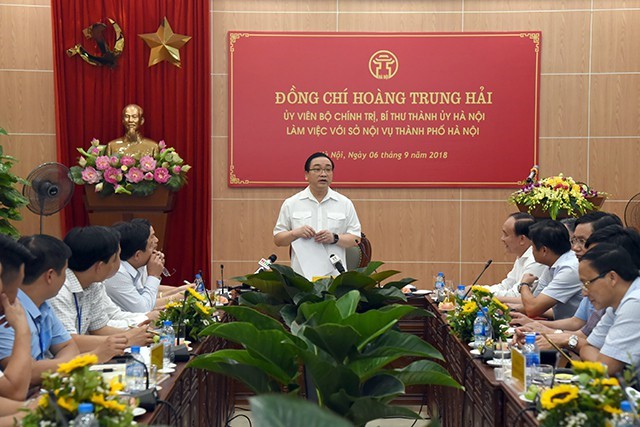 Phó Chủ tịch Thường trực HĐND Thành phố Nguyễn Ngọc Tuấn dự buổi làm việc cùng đồng chí Bí thư Thành ủy tại Sở Nội vụ