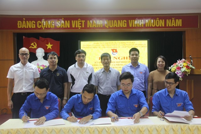 04 cơ sở Đoàn ký quy chế phối hợp hoạt động và kỷ niệm 64 năm Giải phóng Thủ đô