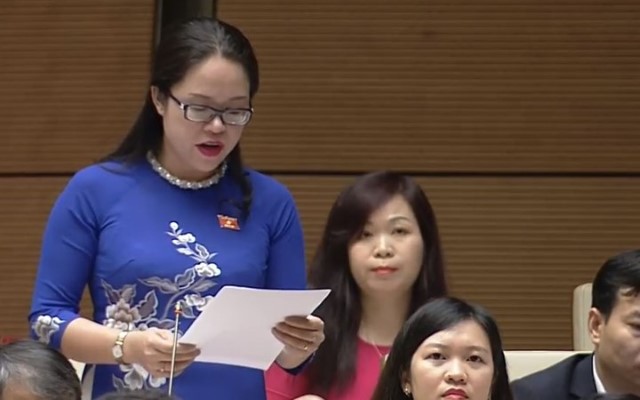 Đại biểu Dương Minh Ánh thảo luận tại Hội trường về dự thảo Luật Giáo dục (sửa đổi)