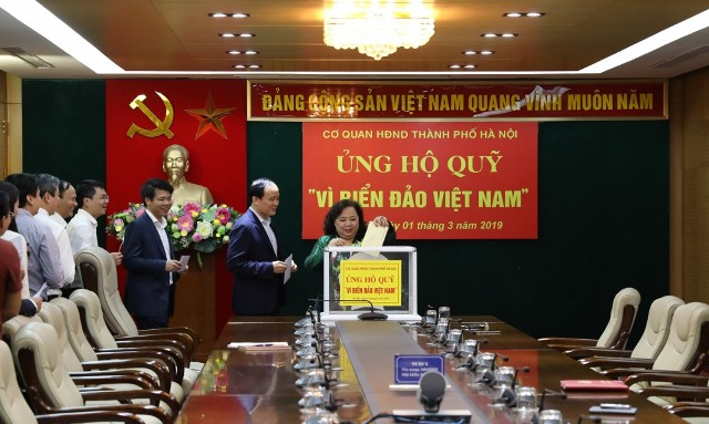 Cơ quan HĐND thành phố Hà Nội ủng hộ Qũy “Vì biển, đảo Việt Nam” năm 2019