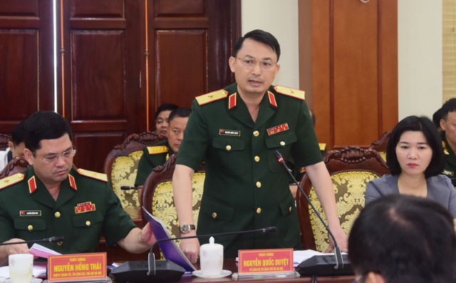 PCT Phùng Thị Hồng Hà dự bàn giao nhiệm vụ Tư lệnh Bộ Tư lệnh Thủ đô Hà Nội