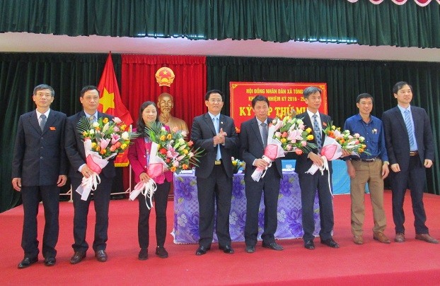 HĐND xã Tòng Bạt, huyện Ba Vì: Kiện toàn chức danh Chủ tịch HĐND, Chủ tịch UBND