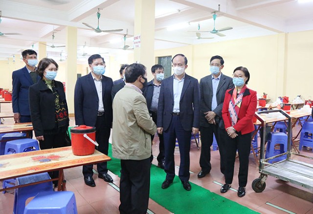 Chủ tịch Nguyễn Ngọc Tuấn kiểm tra công tác phòng, chống dịch Covid-19 tại Sơn Tây, Ba Vì