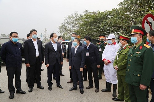 Đồng chí Chủ tịch HĐND Thành phố kiểm tra công tác phòng, chống dịch Covid-19 trên địa bàn huyện Mê Linh