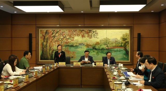 Thảo luận ở Tổ về hai dự án Luật Cảnh sát cơ động và Luật sửa đổi, bổ sung một số điều của Luật Sở hữu trí tuệ