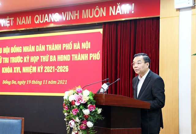 Chủ tịch UBND Thành phố Chu Ngọc Anh cùng các đại biểu HĐND Thành phố tiếp xúc cử tri quận Đống Đa