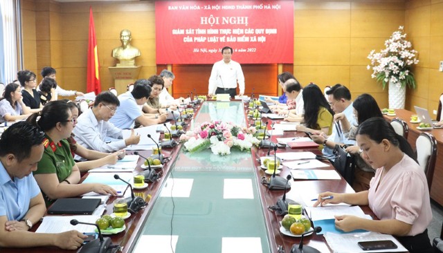 Giám sát việc thực hiện quy định về bảo hiểm xã hội trên địa bàn Thành phố