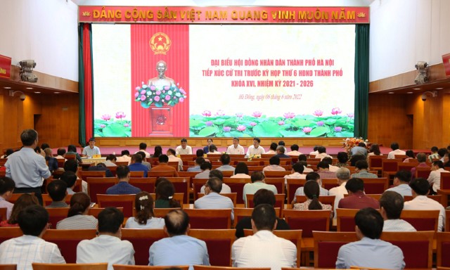 Đại biểu HĐND thành phố Hà Nội tiếp xúc cử tri quận Hà Đông