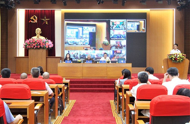 ĐBQH thành phố Hà Nội tiếp xúc cử tri huyện Gia Lâm và quận Hoàng Mai