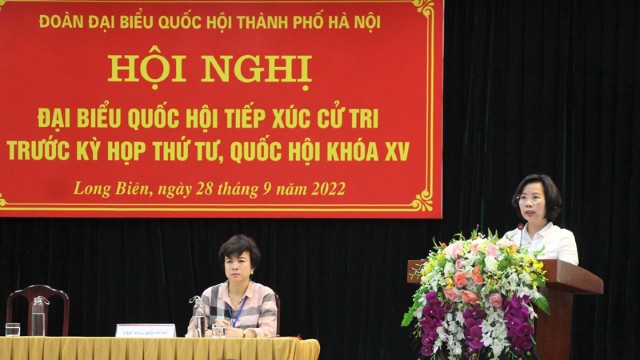Đại biểu Quốc hội thành phố Hà Nội tiếp xúc cử tri huyện Đông Anh và quận Long Biên
