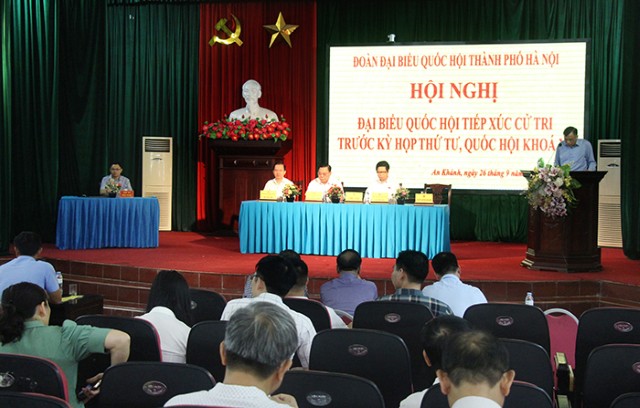 Đại biểu Quốc hội thành phố Hà Nội tiếp xúc cử tri huyện Hoài Đức