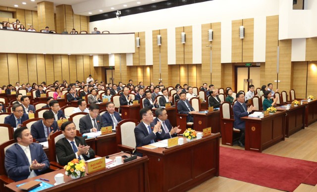 Phiên giải trình về quản lý đầu tư, xây dựng hệ thống công trình hạ tầng kỹ thuật, xã hội khu đô thị 