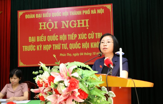 Phó Trưởng đoàn chuyên trách Đoàn ĐBQH thành phố Phạm Thị Thanh Mai tiếp xúc cử tri huyện Phúc Thọ