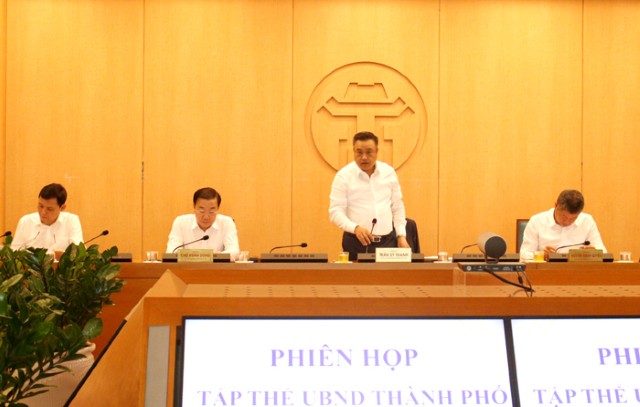 Tập thể UBND Thành phố họp phiên thường kỳ tháng 11