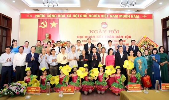 Lãnh đạo Trung ương và Thành phố Hà Nội dự ngày hội Đại đoàn kết toàn dân tộc tại phường Quán Thánh