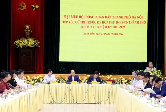 Chủ tịch HĐND thành phố Nguyễn Ngọc Tuấn tiếp xúc cử tri quận Hoàn Kiếm