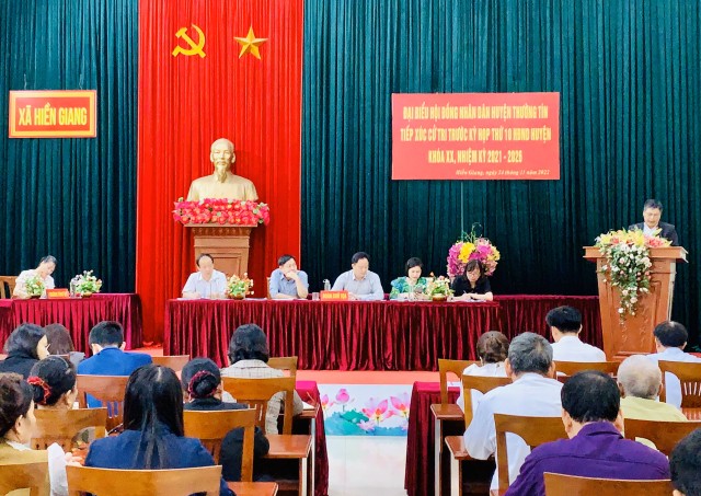 Đại biểu HĐND huyện Thường Tín tiếp xúc cử tri trước kỳ họp thứ 10