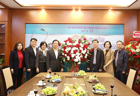 Thường trực HĐND Thành phố Hà Nội thăm, chúc mừng Sở Y tế và Phòng khám A - Bệnh viện Đa khoa Xanh Pôn