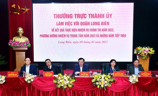 Thường trực Thành ủy Hà Nội làm việc với quận Long Biên