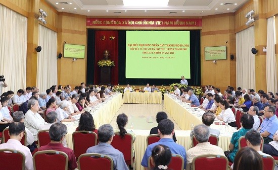 Chủ tịch HĐND Thành phố Nguyễn Ngọc Tuấn tiếp xúc cử tri quận Hoàn Kiếm