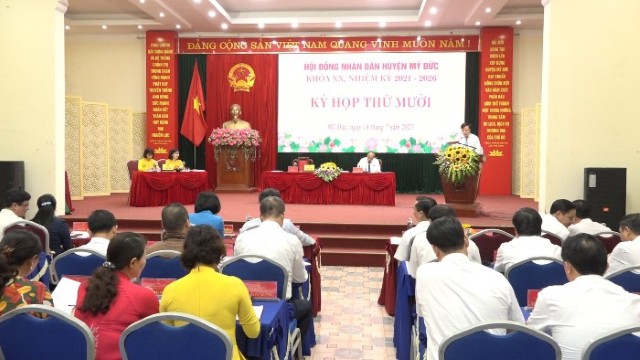 Phó Chủ tịch Thường trực HĐND Thành phố Phùng Thị Hồng Hà dự kỳ họp HĐND huyện Mỹ Đức