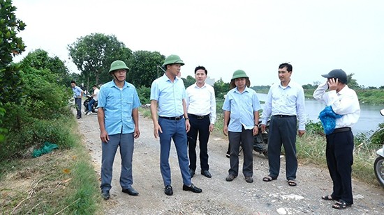 Tổ đại biểu HĐND Thành phố số 14 khảo sát theo kiến nghị của cử tri