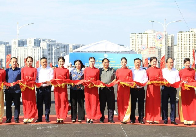 Khánh thành cầu Vĩnh Tuy giai đoạn 2 - cầu thứ tám qua sông Hồng