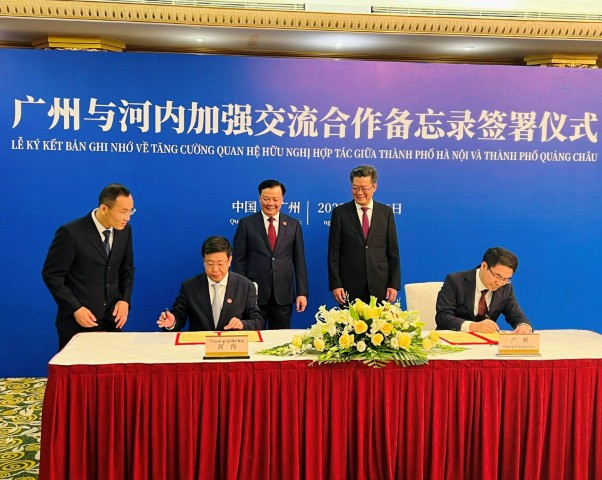 Hà Nội và thành phố Quảng Châu (Trung Quốc) ký kết Bản ghi nhớ tăng cường hợp tác 