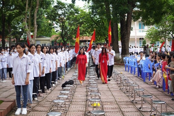 Thạch Thất: Tổng hợp ý kiến cử tri tại hội nghị tiếp xúc cử tri chuyên đề về “Công tác xây dựng trường học công lập đạt chuẩn Quốc gia”