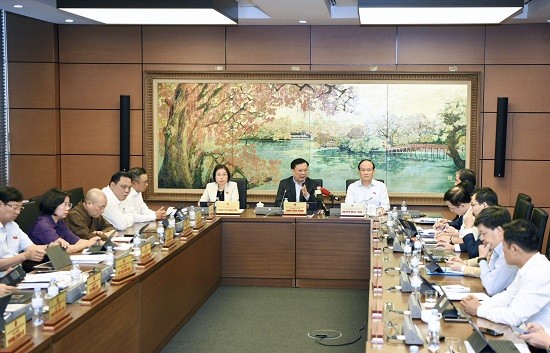 Kỳ họp thứ sáu, Quốc hội khóa XV: Thảo luận tổ về phát triển kinh tế-xã hội