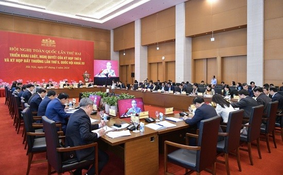 Gắn kết chặt chẽ giữa xây dựng và tổ chức thi hành pháp luật