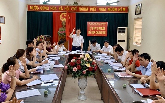 HĐND xã Hiền Giang, huyện Thường Tín tổ chức kỳ họp chuyên đề về sáp nhập đơn vị hành chính cấp xã