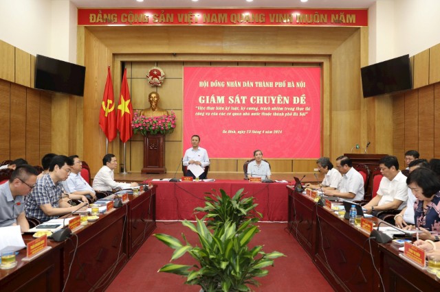 Giám sát việc thực hiện kỷ luật, kỷ cương công vụ tại quận Ba Đình