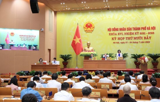 Thông qua hai nghị quyết về điều chỉnh đầu tư công và các dự án sử dụng vốn đầu tư công