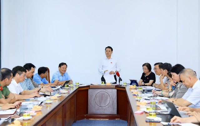 HĐND Thành phố giám sát công tác quản lý hành nghề y, dược ngoài công lập trên địa bàn quận Cầu Giấy