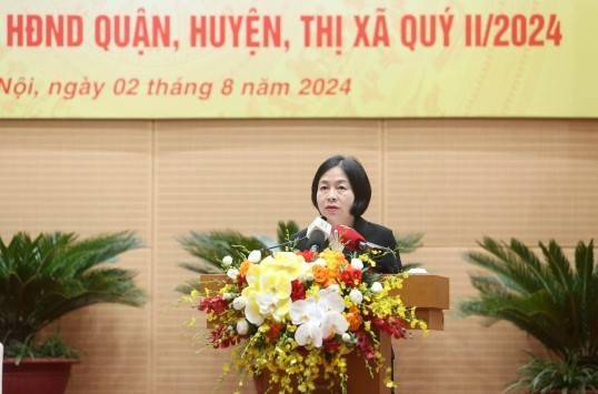 Tăng ủy quyền trong công việc để phát huy hiệu quả của chính quyền đô thị