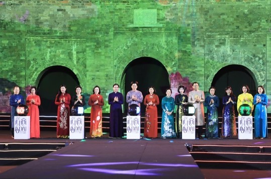 Khai mạc Lễ hội Áo dài du lịch Hà Nội chào mừng kỷ niệm 70 năm Ngày Giải phóng Thủ đô 