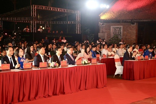 Hà Nội tuyên dương 100 thủ khoa xuất sắc