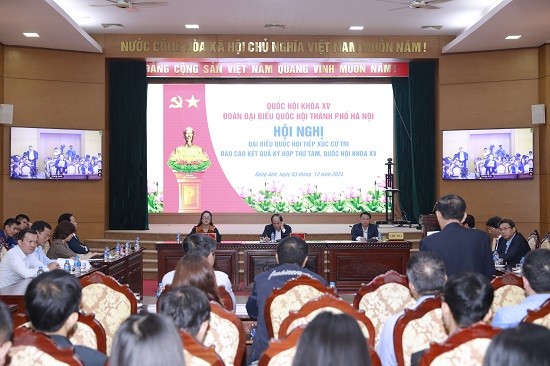 Đại biểu Quốc hội thành phố Hà Nội tiếp xúc cử tri các quận, huyện: Hoàn Kiếm, Long Biên, Đông Anh