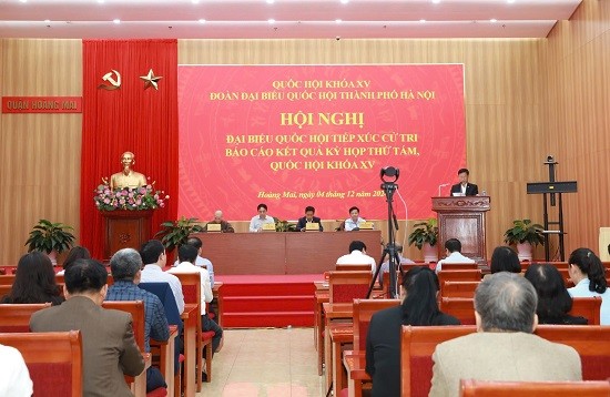 Đại biểu Quốc hội tiếp xúc cử tri quận Hoàng Mai và huyện Gia Lâm